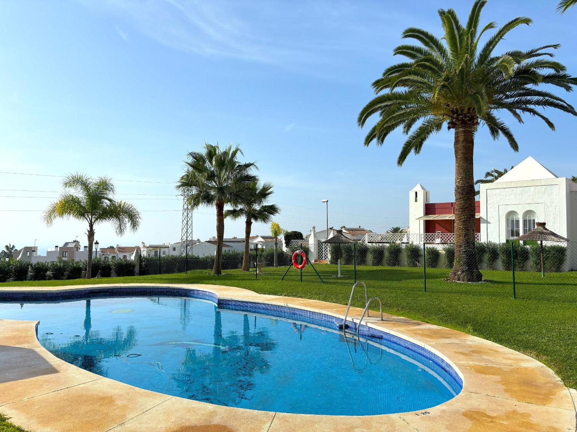 Urb. Alhambra II 15 Villa Nerja Exterior photo